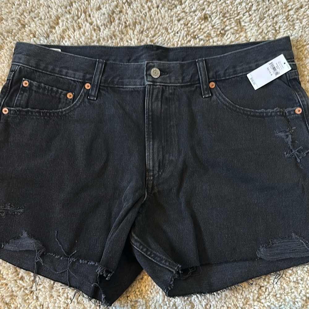 GAP Size 33 4" Low Rise Stride Denim Shorts “Black”